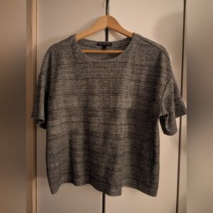 Banana Republic Black and White Houndstooth Top